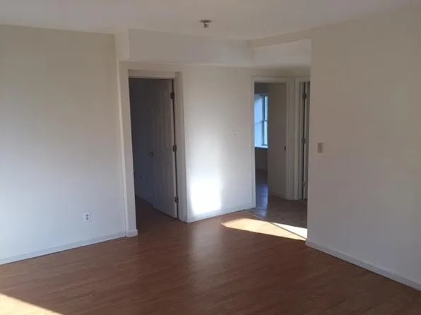 938 Farmington Ave #B, Berlin, CT 06037