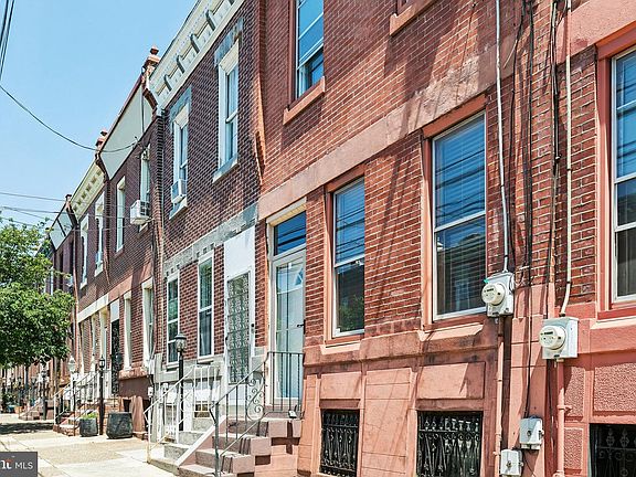 3rd image of 1913 N Howard St
