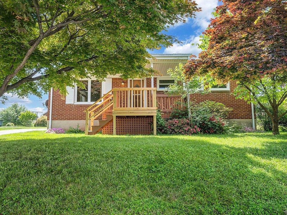 1st image of 819 Glenmore Dr