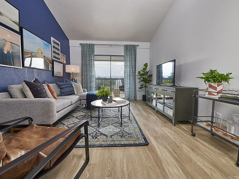 Lakeview Towers at Belmar — Photo 16
