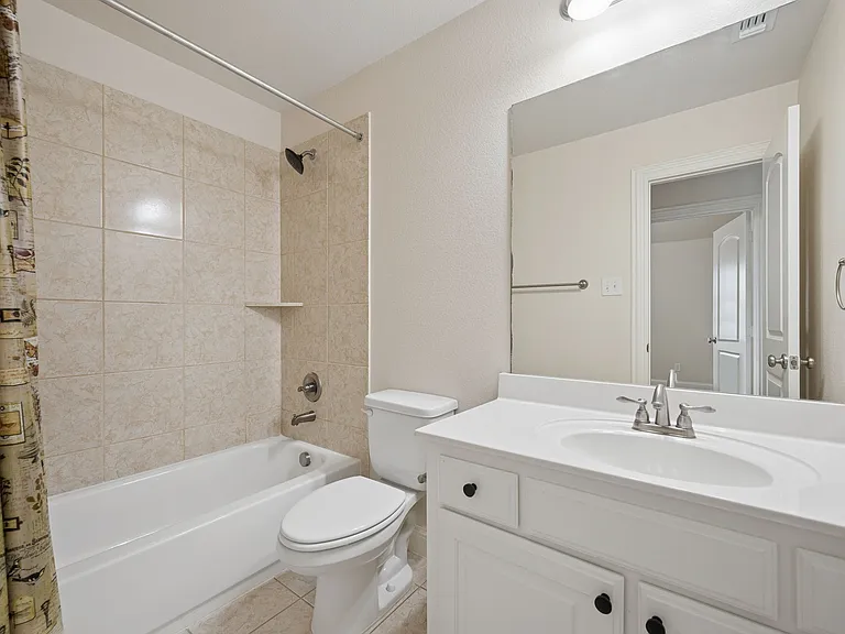 9813 Karlovich Dr — Photo 32