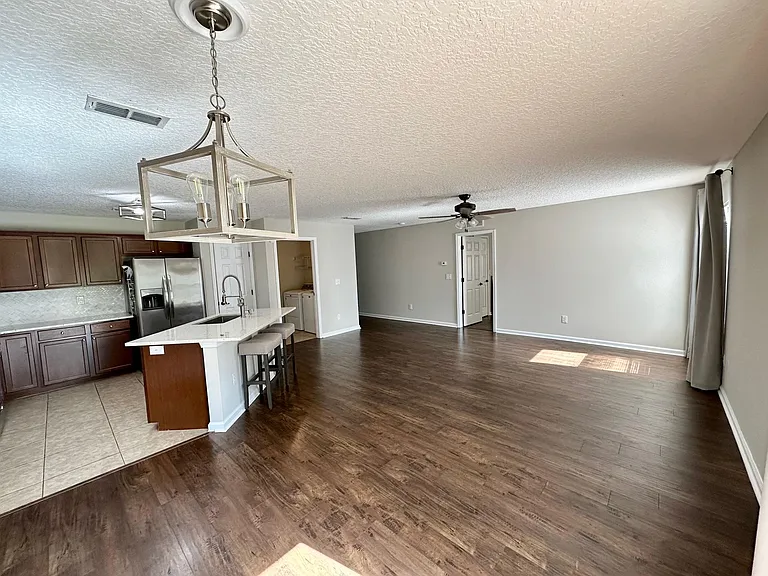 1760 Lake Shore Blvd — Photo 18