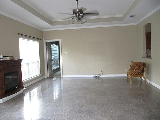 3rd image of 500 Powers Ct
