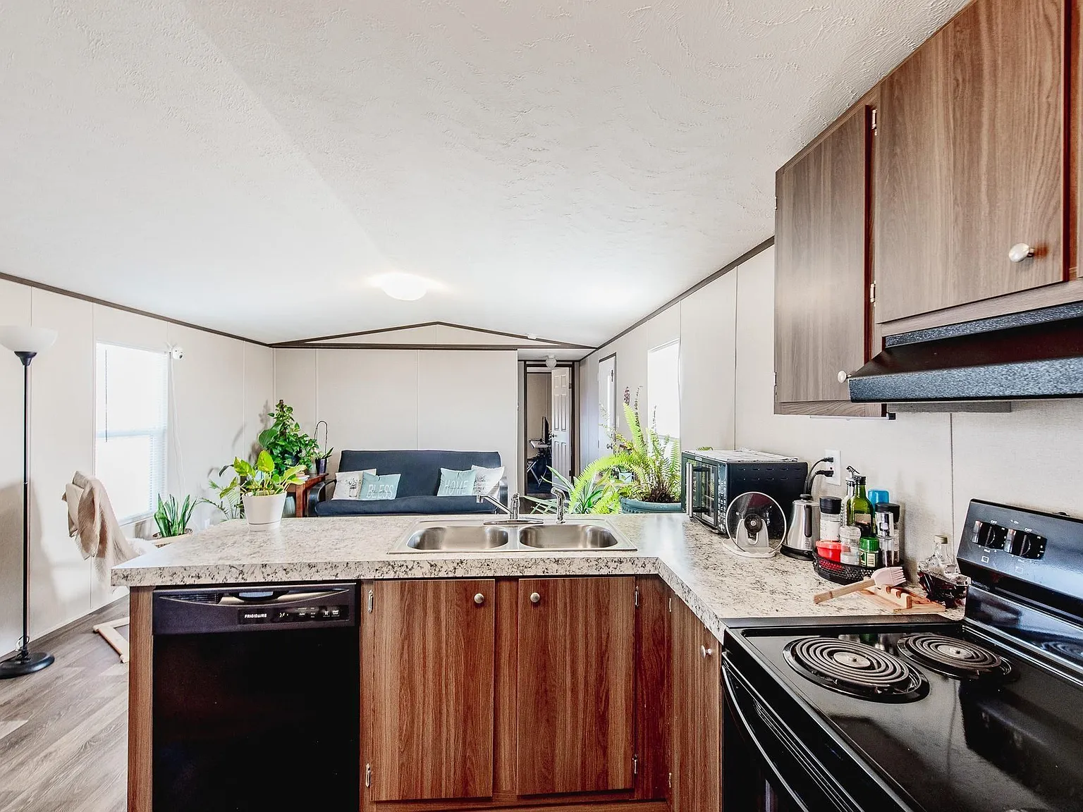 2 bed, 2.0 bath, $1,300 — Photo 3