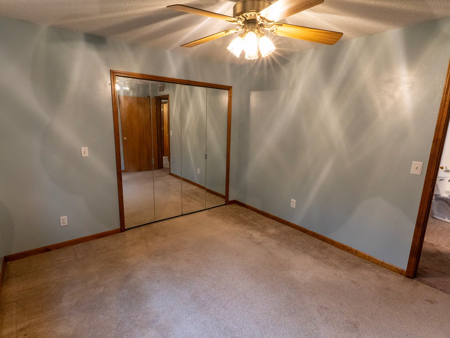 2 bed, 1069 sqft, $1,850 — Photo 4
