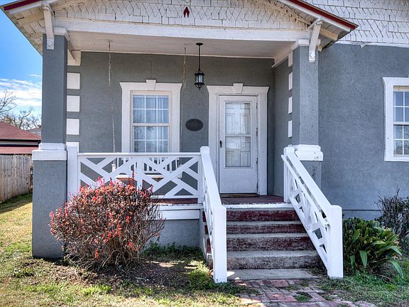 4th image of 206 Reynolds Street