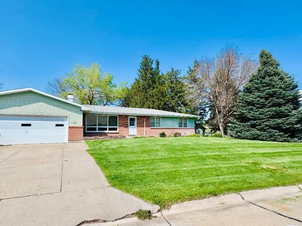 405 Parkhill Dr, Ogallala, NE 69153