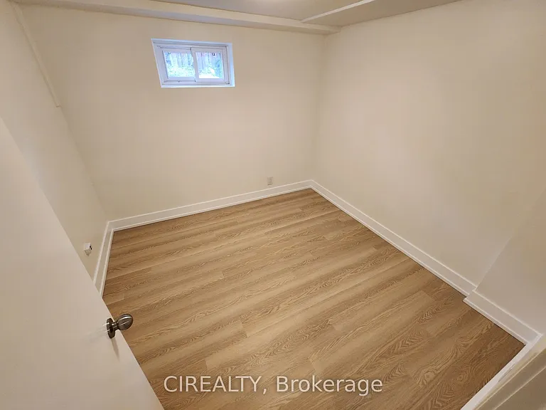 188 Cherrywood Dr #LOWER — Photo 9