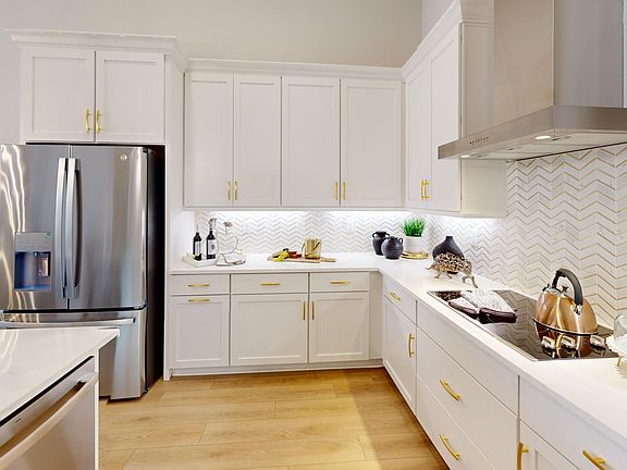7th image of this home