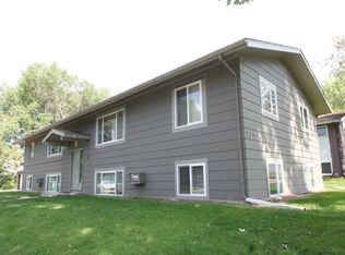 321 27th St NE APT 2, Rochester, MN 55906