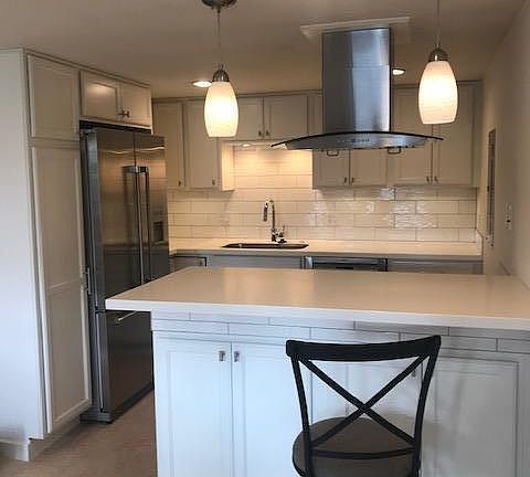 Attractive Corian eating bar.