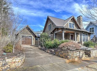 30 Wordsworth Rd, Black Mountain, NC 28711