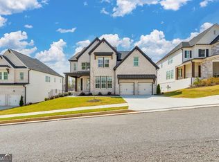 950 Keystone Dr, Woodstock, GA