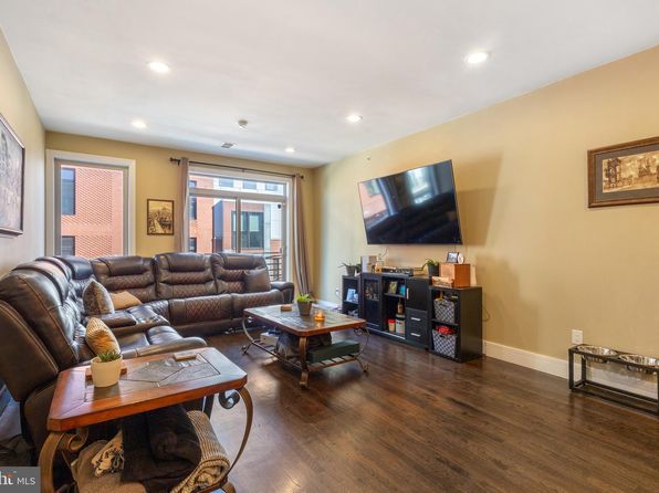 844 N 15th St #C, Philadelphia, PA 19130