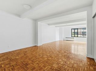 310 E 44th St #***424, New York, NY 10017