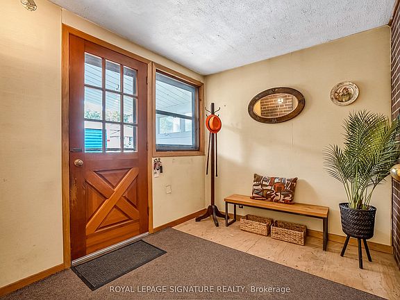 3rd image of 32 Northey Dr