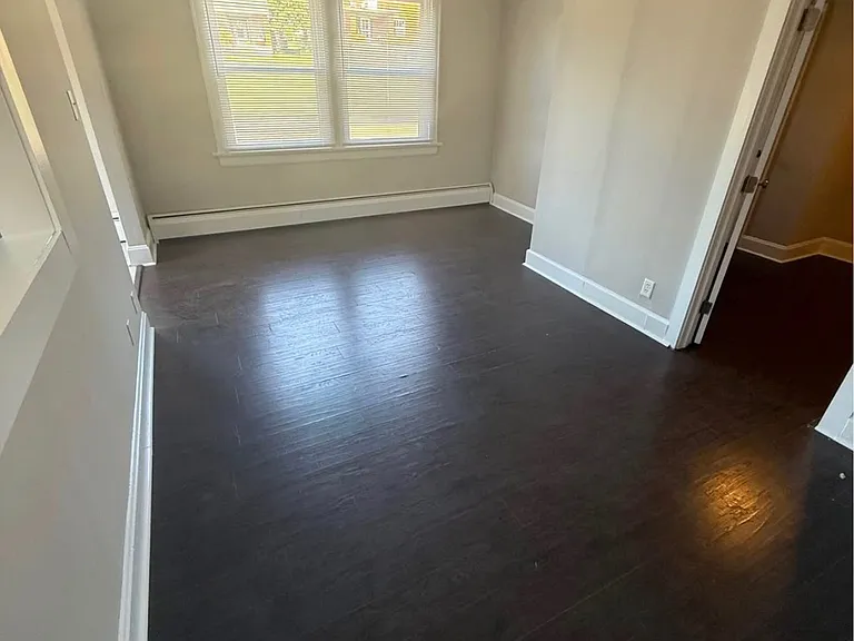 731 S Grand Ave #1 — Photo 9