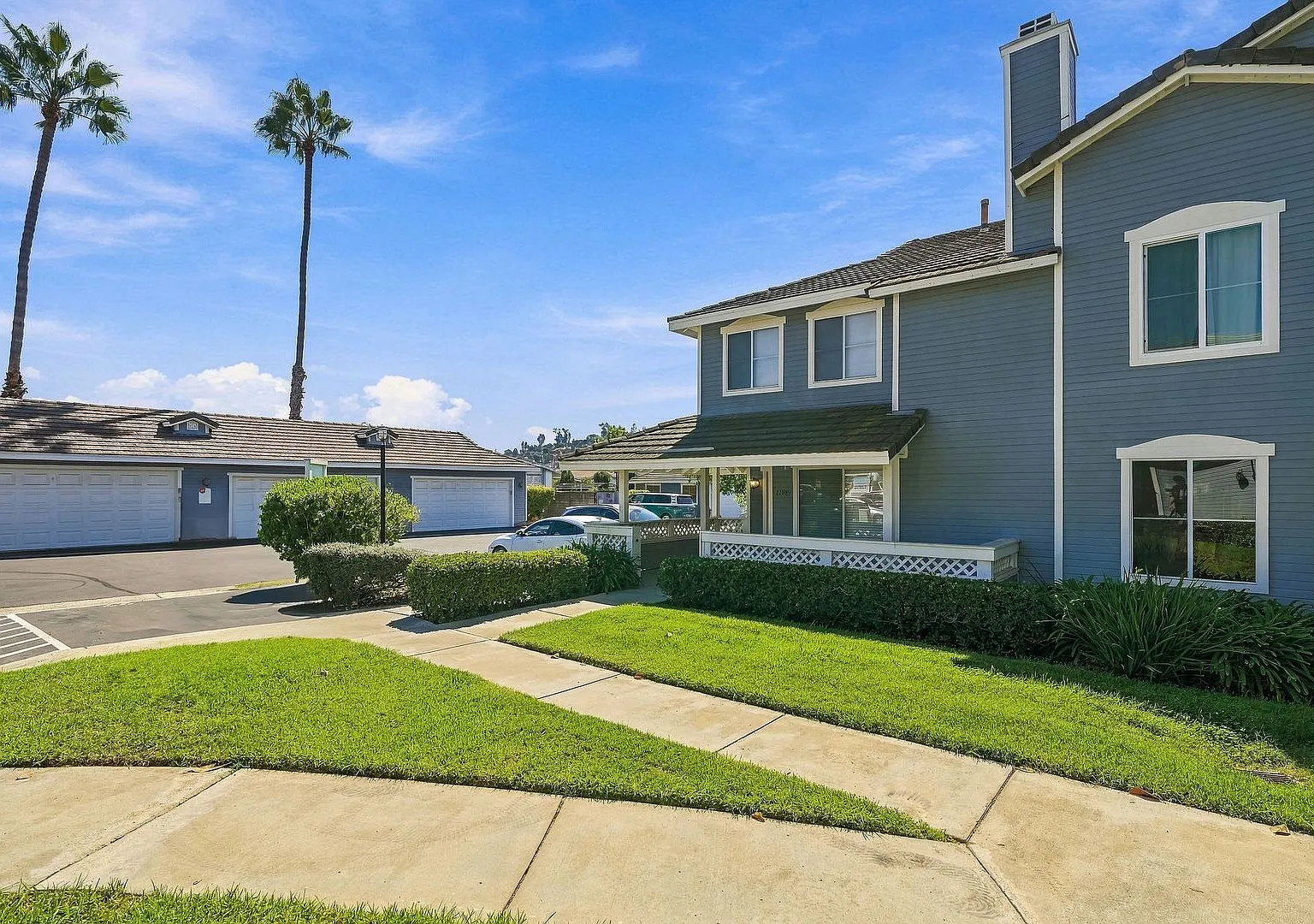 Charming 3 bd Townhome in Historic Poway District — Photo 4