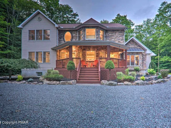 957 Sir Lionel Ct, Blakeslee, PA 18347