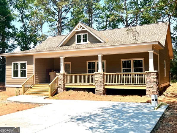 364 Live Oak Ln, Comer, GA 30629