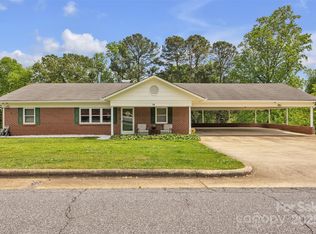 14 Maple Dr, Granite Falls, NC 28630