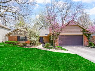 777 Fox Hunt Trl, Deerfield, IL 60015