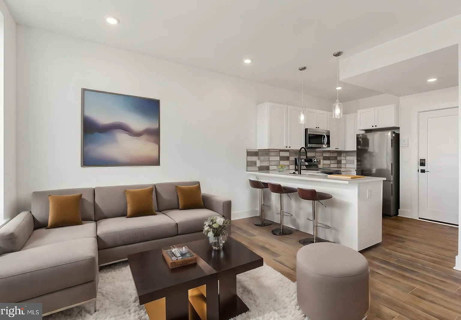 1 bed, 1.0 bath, 536 sqft, $1,295 — Photo 1