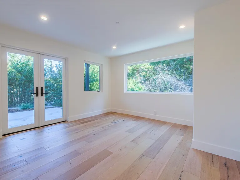 344 Laurel Way — Photo 18