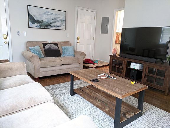 4th image of 132 Gesler St APT 2