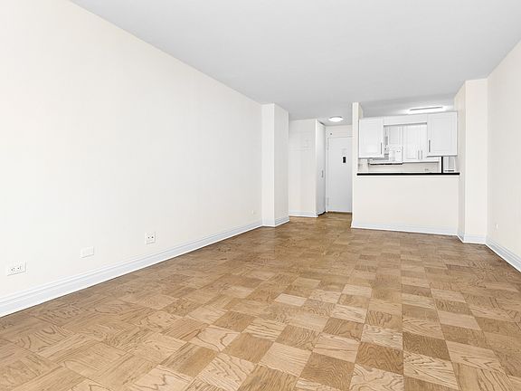 4th image of 400 E 71st St APT 7O