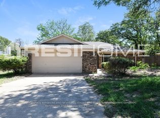 820 Timberoaks Dr, Azle, TX 76020
