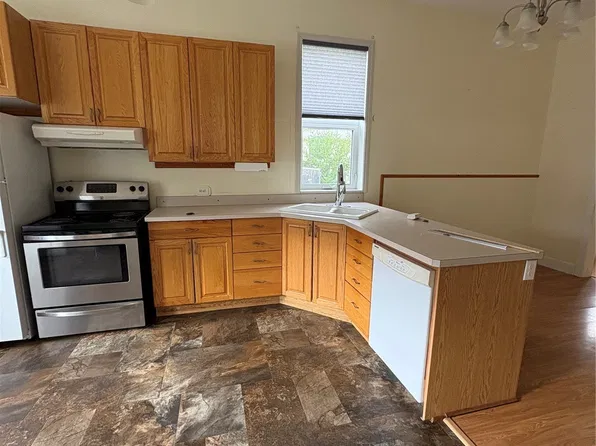 111 4TH Avenue W, Kelvington, SK S0A 1W0