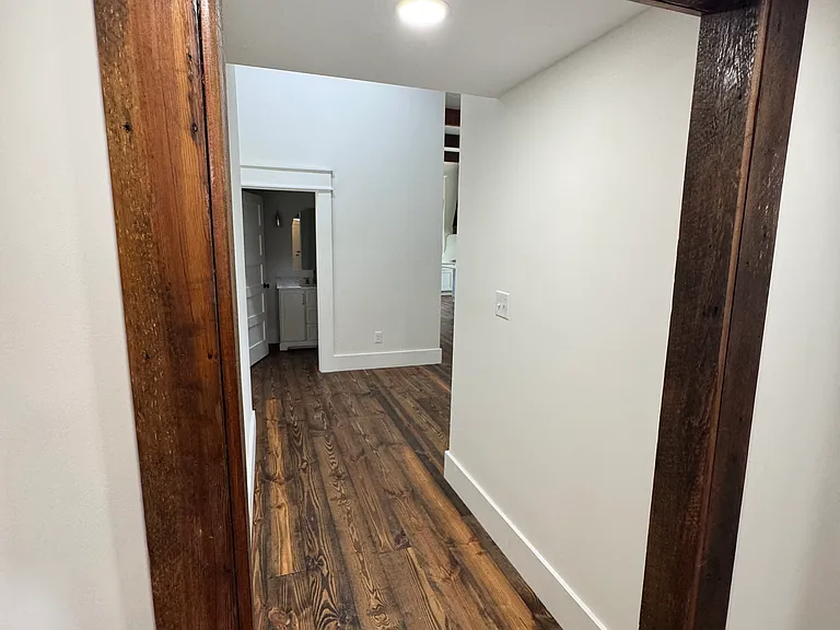 205 Railroad Rd — Photo 28