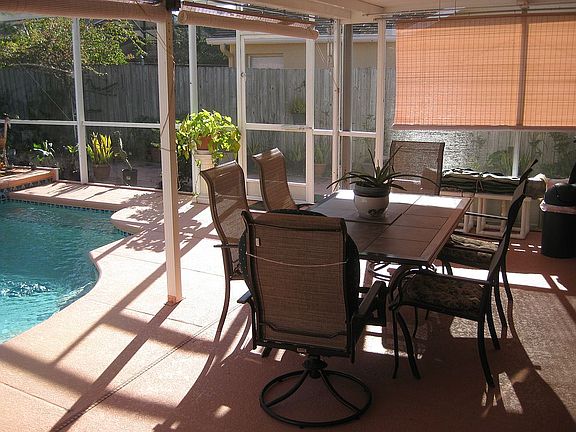 Covered/screened patio