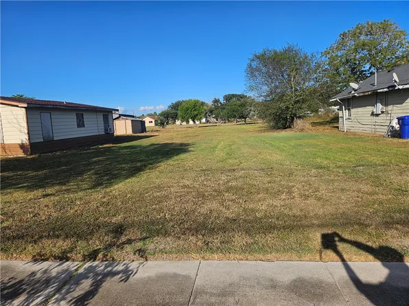 11030 Mayfield Dr, Corpus Christi, TX 78410