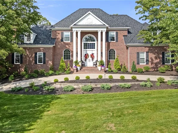 1551 Lancaster Gate SE, North Canton, OH 44709