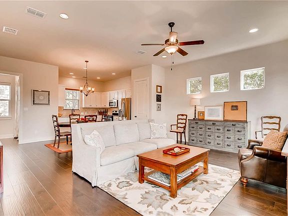 3rd image of 209 Fairlake Cir #1