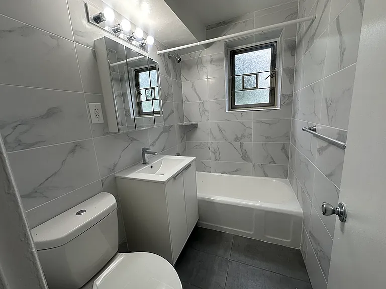 195-05A 67th Ave #2M — Photo 8