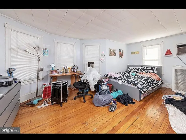 310 University Blvd — Photo 14