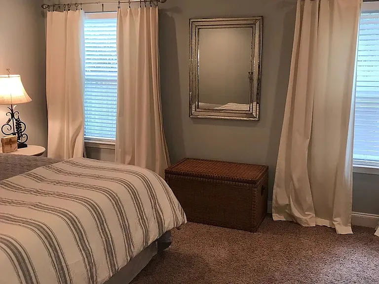 801 Wesley Ave — Photo 17