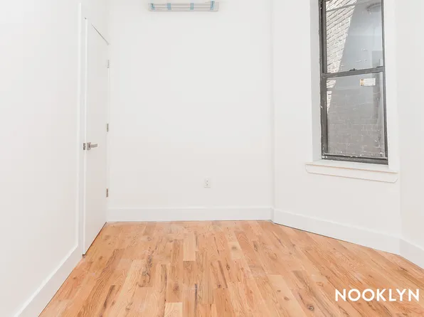 257 Hart Street image 4 of 11