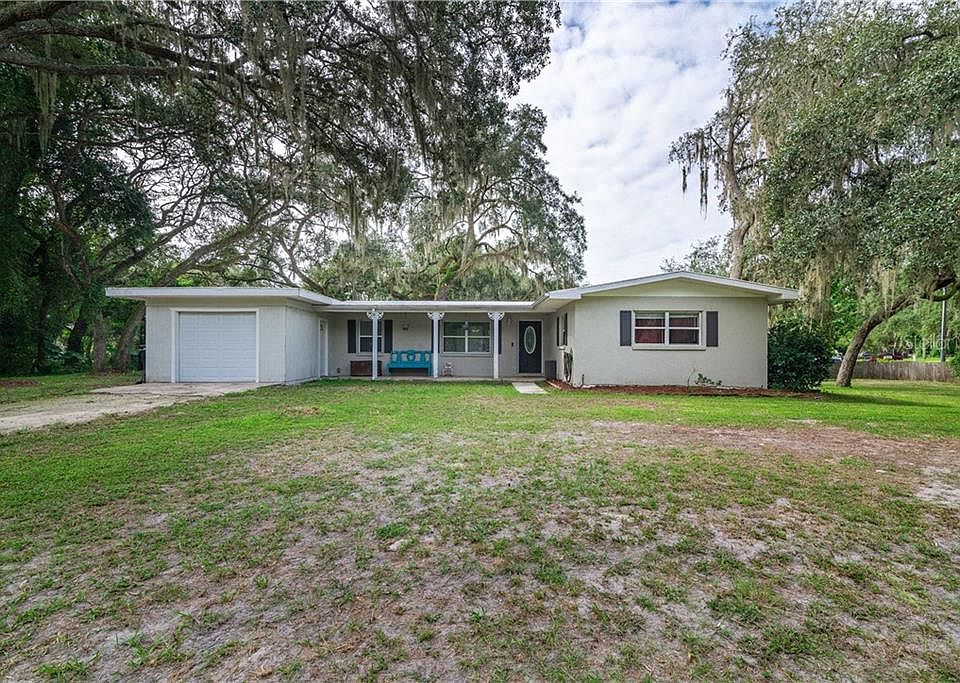 1st image of 34720 Dogwood Dr
