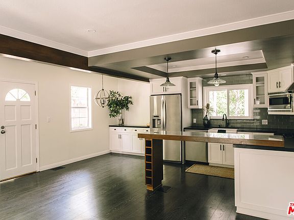 Open Kitchen/Dining Area