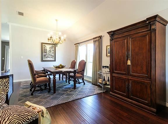 4th image of 2209 Glen Helen Cir