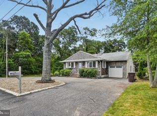 28 Cedar St, Bayville, NJ 08721
