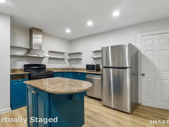 37 Manhan Street, Waterbury, CT 06710