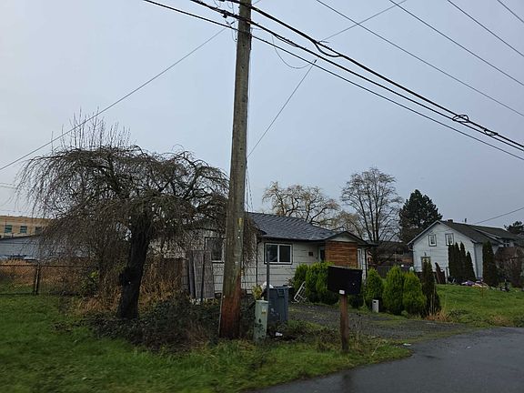 3rd image of 5712 15th St E