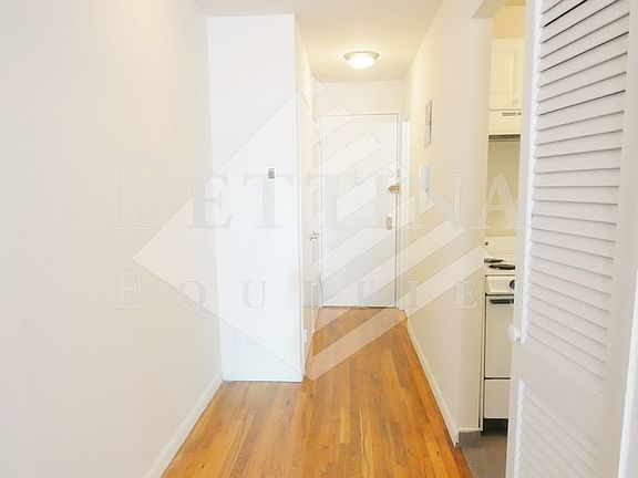5th image of 128 E 85th St APT 2A