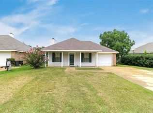 2132 Meagan Dr, Jackson, MS 39272