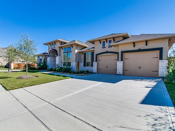 3rd image of 19503 Meadow Lakes Dr